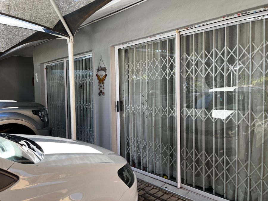 3 Bedroom Property for Sale in La Hoff North West